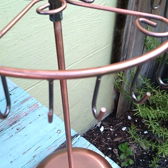 Copper Colored Jewerlyholder - Picture 3 of 8